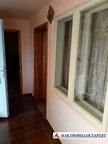 de-vanzare-casa-cu-3-camere-si-teren-de-2046-mp-in-poenarii-de-muscel-arges-6