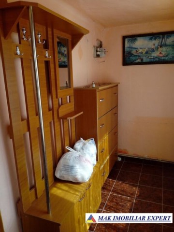 de-vanzare-casa-cu-3-camere-si-teren-de-2046-mp-in-poenarii-de-muscel-arges-7