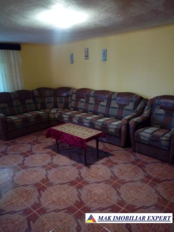 de-vanzare-casa-cu-3-camere-si-teren-de-2046-mp-in-poenarii-de-muscel-arges-2