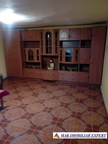 de-vanzare-casa-cu-3-camere-si-teren-de-2046-mp-in-poenarii-de-muscel-arges-3