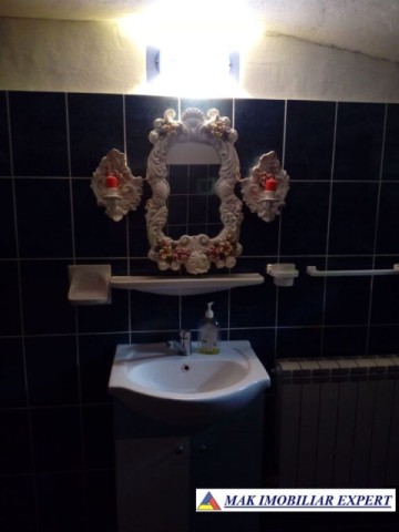 de-vanzare-casa-cu-3-camere-si-teren-de-2046-mp-in-poenarii-de-muscel-arges-9