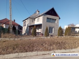 vila-cu-4-camere-si-teren-de-2500-mp-de-vanzare-in-cretisoara-campulung-muscel-arges