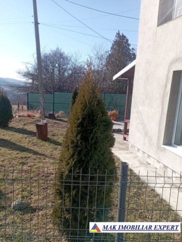 vila-cu-4-camere-si-teren-de-2500-mp-de-vanzare-in-cretisoara-campulung-muscel-arges-11