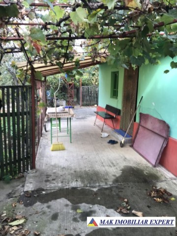 casa-2-camere-si-teren-900-mp-de-vanzare-in-ghimpati-giurgiu-8