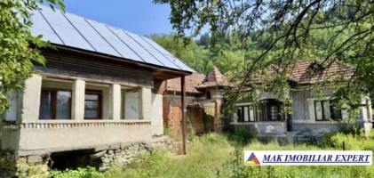 3-corpuri-casa-5-cam-teren-3600-mp-badeni-stoenesti-arges-1