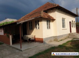 vand-2-case-4-cam-teren-400-mp-4375-mp-stalpeni-arges