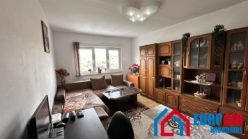 apartament-3-camere-decomandat-etaj-2-cisnadie-zona-piata-noua