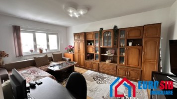 apartament-3-camere-decomandat-etaj-2-cisnadie-zona-piata-noua-1