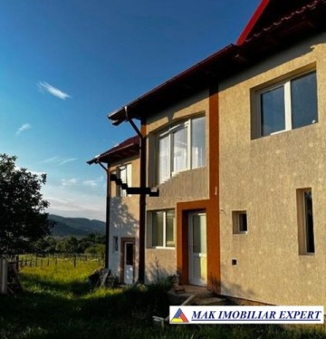 vand-vila-5-camere-teren-1500-mp-in-radesti-stalpeni-arges-2