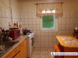 apartament-3-camere-cf-1-et-14-campulung-3