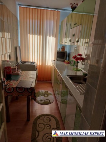 nongrata-garsoniera-cf-1-et-p4-campulung-8