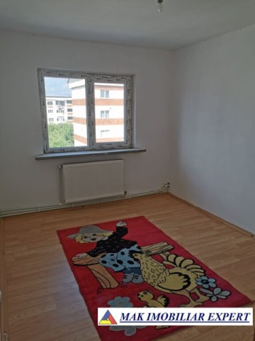 vandut-apartament-3-camere-cf-1-et-44-campulung-5