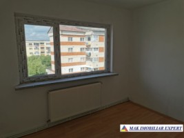 vandut-apartament-3-camere-cf-1-et-44-campulung-11