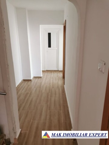 vandut-apartament-3-camere-cf-1-et-44-campulung-15