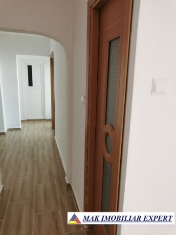 vandut-apartament-3-camere-cf-1-et-44-campulung-17