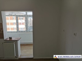 vandut-apartament-3-camere-cf-1-et-44-campulung-25