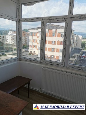 vandut-apartament-3-camere-cf-1-et-44-campulung-31