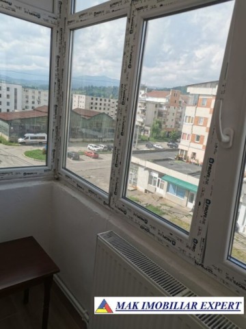 vandut-apartament-3-camere-cf-1-et-44-campulung-32