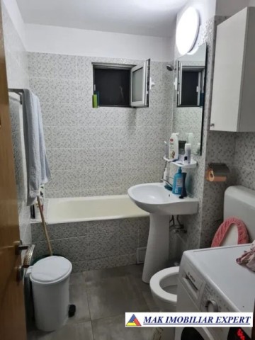 vandut-nu-colaboreaza-apartament-3-camere-cf-1-et-4-4-campulung-6