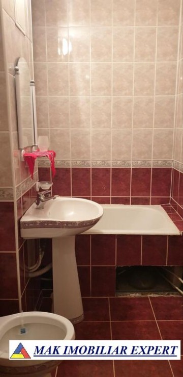 vandut-nu-colaboreaza-apartament-4-camere-cf1-et-24-campulung-4