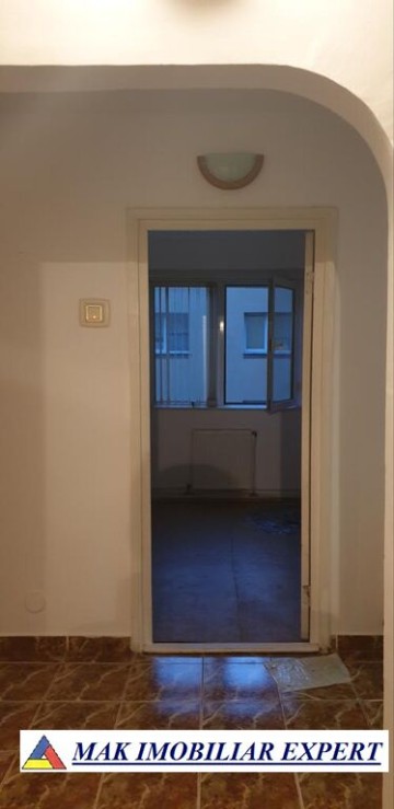 vandut-nu-colaboreaza-apartament-4-camere-cf1-et-24-campulung-12