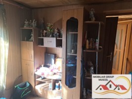 vanzare-casa-in-campulung-intr-o-zona-linistita-cu-vedere-panoramica-a-orasului-cu-teren-intravilan-de-5393-mp-la-pretul-de-60000-negociabil-de-euro-8