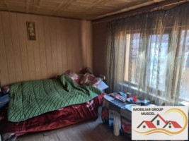 vanzare-casa-in-campulung-intr-o-zona-linistita-cu-vedere-panoramica-a-orasului-cu-teren-intravilan-de-5393-mp-la-pretul-de-60000-negociabil-de-euro-6