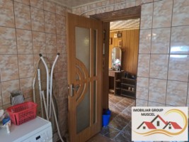 vanzare-casa-in-campulung-intr-o-zona-linistita-cu-vedere-panoramica-a-orasului-cu-teren-intravilan-de-5393-mp-la-pretul-de-60000-negociabil-de-euro-17