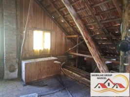 vanzare-casa-in-campulung-intr-o-zona-linistita-cu-vedere-panoramica-a-orasului-cu-teren-intravilan-de-5393-mp-la-pretul-de-60000-negociabil-de-euro-22