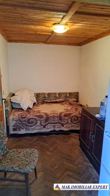 vand-casa-4-camere-cu-3002-mp-teren-in-albestii-de-muscel-arges-8