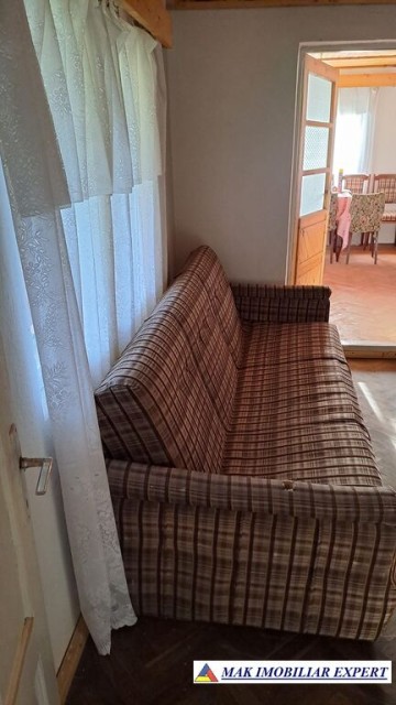 vand-casa-4-camere-cu-3002-mp-teren-in-albestii-de-muscel-arges-9