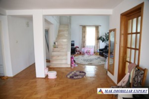 vila-8-camere-cu-teren-1200-mp-de-vanzare-in-apa-sarata-campulung-muscel-arges-10