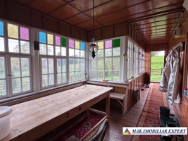 casa-de-vacanta-cu-7-camere-teren-1000-mp-de-vanzare-in-sirnea-zona-moieciu-ideala-pentru-relaxare-4