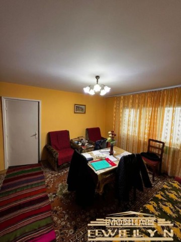 apartament-3-camere-zona-primaverii-etaj-intermediar