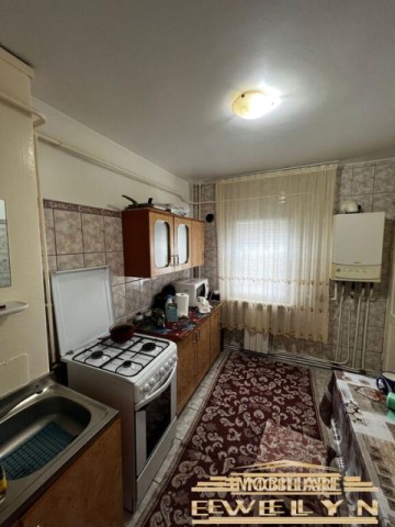 apartament-3-camere-zona-primaverii-etaj-intermediar-3