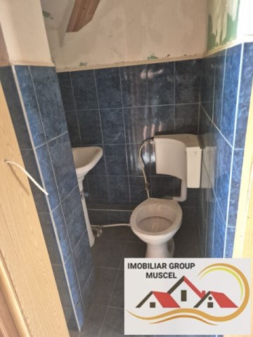 vanzare-casa-in-campulung-intr-o-zona-linistita-cu-vedere-panoramica-a-orasului-cu-teren-intravilan-de-2500-mp-la-pretul-de-65000-negociabil-de-euro-29