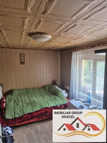 vanzare-casa-in-campulung-intr-o-zona-linistita-cu-vedere-panoramica-a-orasului-cu-teren-intravilan-de-2500-mp-la-pretul-de-65000-negociabil-de-euro-30