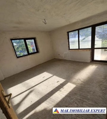 vand-vila-8-camere-teren-2300-mp-retevoiesti-domnesti-arges-3