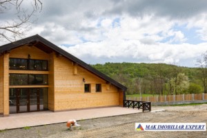 sala-evenimente-crama-1200-mp-teren-148-ha-12-km-campulung-2