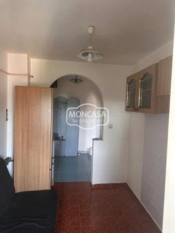 apartament-2-camere-zona-liceului-economic-etaj-3-1
