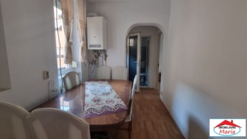 apartament-3-camere-de-inchiriat-zona-centru-7