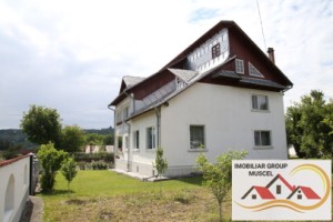 vanzare-vila-deosebita-asezata-intr-o-zona-linistita-cu-o-suprafata-de-teren-1192-mp-la-pretul-de-370000-euro-negociabil-6