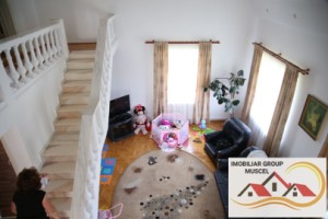 vanzare-vila-deosebita-asezata-intr-o-zona-linistita-cu-o-suprafata-de-teren-1192-mp-la-pretul-de-370000-euro-negociabil-24