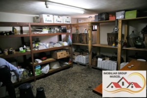 vanzare-vila-deosebita-asezata-intr-o-zona-linistita-cu-o-suprafata-de-teren-1192-mp-la-pretul-de-370000-euro-negociabil-25