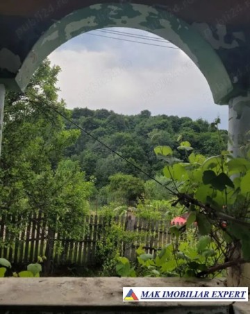 teren-800-mp-cu-casa-traditionala-si-anexa-corbi-arges-2