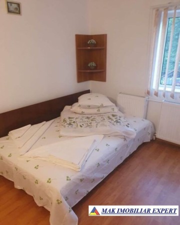 vand-pensiune-9-camere-teren-1800-mp-bradulet-arges-2