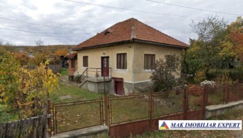 casa-2-camere-teren-2056-mp-apa-sarata-campulung-muscel-ag