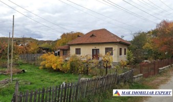 casa-2-camere-teren-2056-mp-apa-sarata-campulung-muscel-ag-1