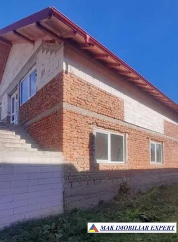 vand-vila-5-camere-teren-2000-mp-vulturesti-arges-4