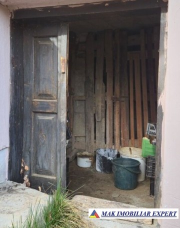 vand-casa-6-camere-teren-4700-mp-bughea-de-sus-arges-33